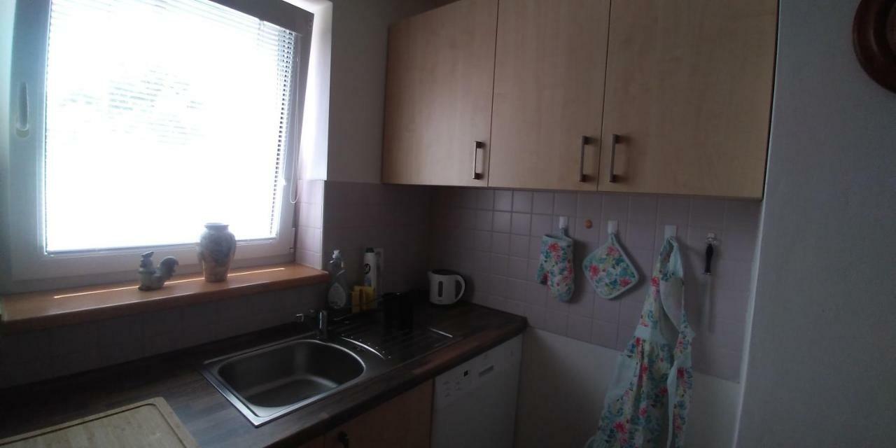 Apartman U Potoka Sadov Buitenkant foto